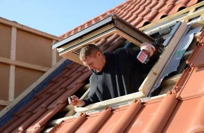 Pose de fenêtres de toit Velux à la Chapelle-Faucher